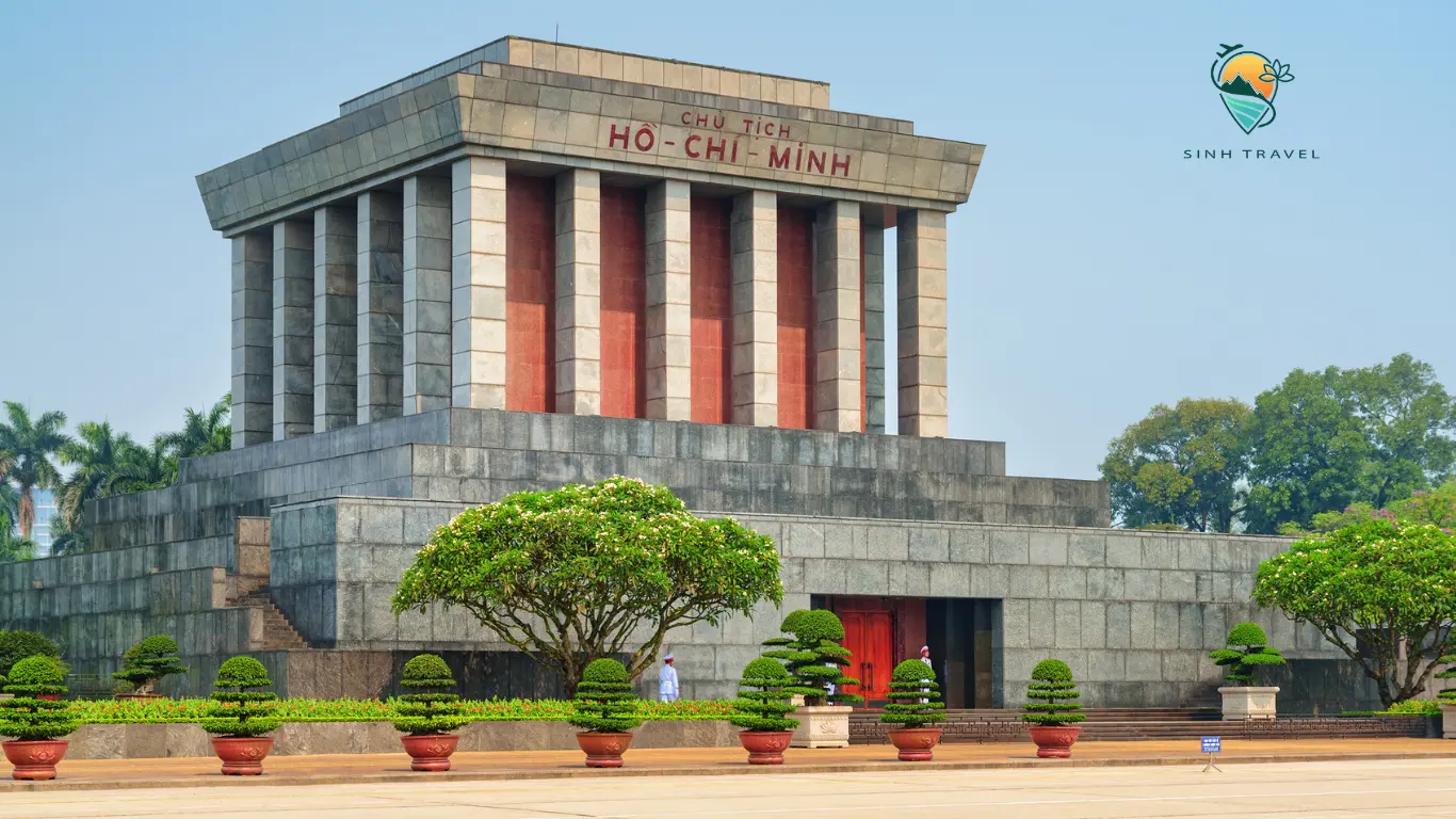 Quần thể Lăng Chủ tịch Hồ Ch&iacute; Minh