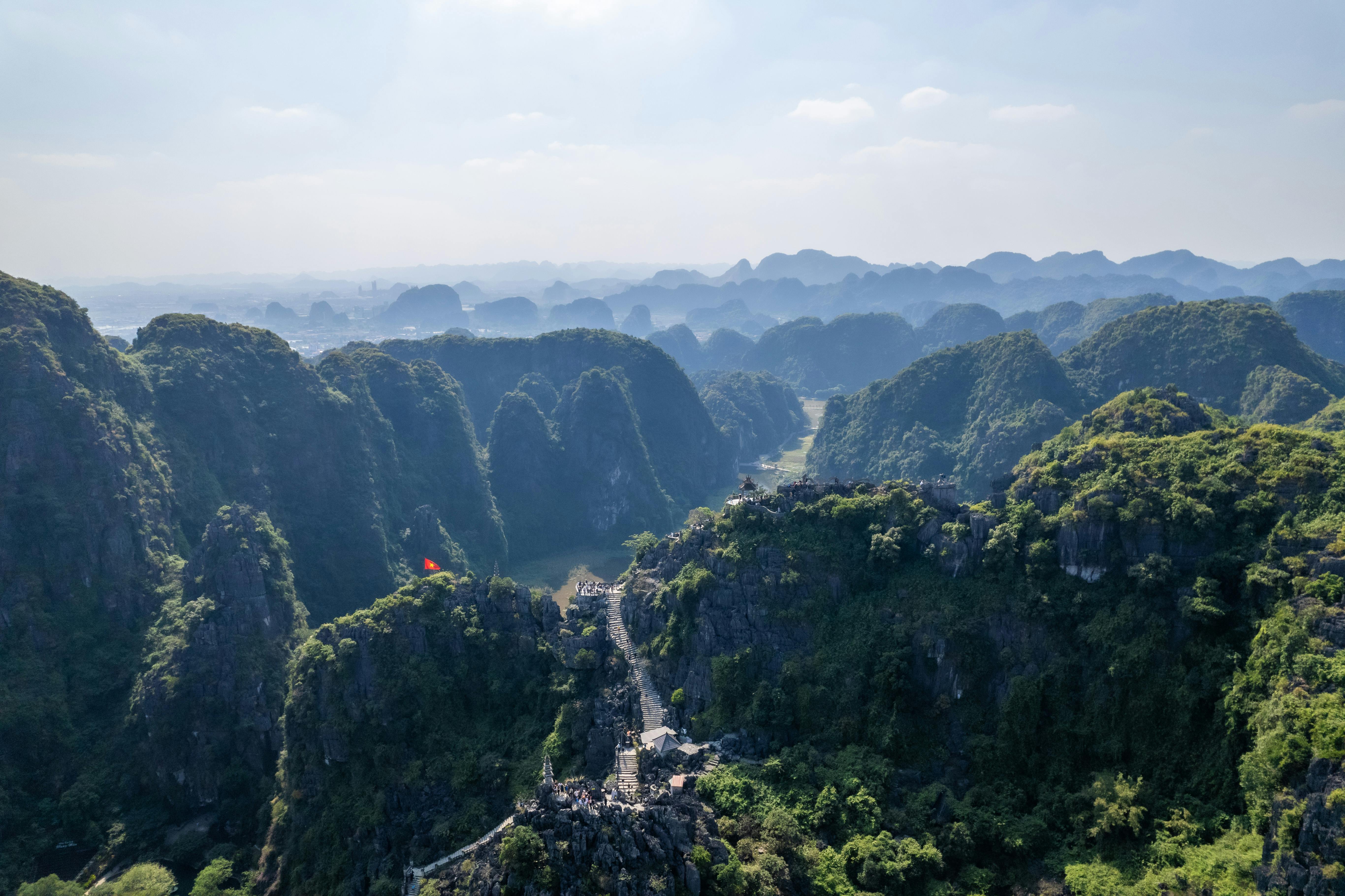 Tour Hàng Ngày Việt Nam